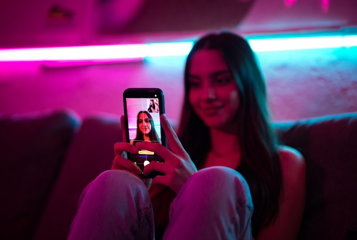 Random cam2cam on mobile with hot girls